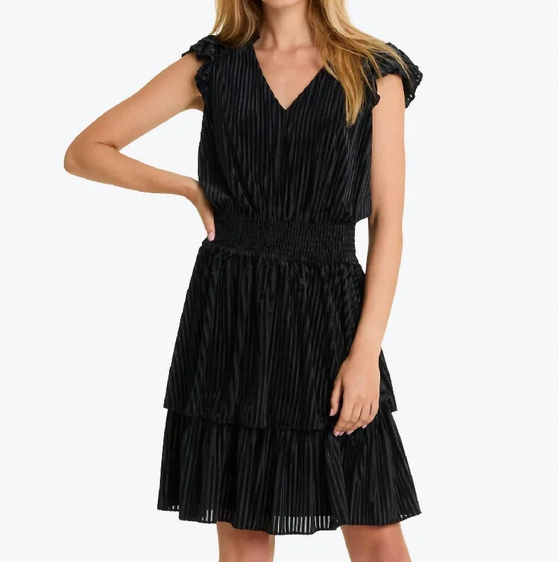 Alana Tiered Dress In Black