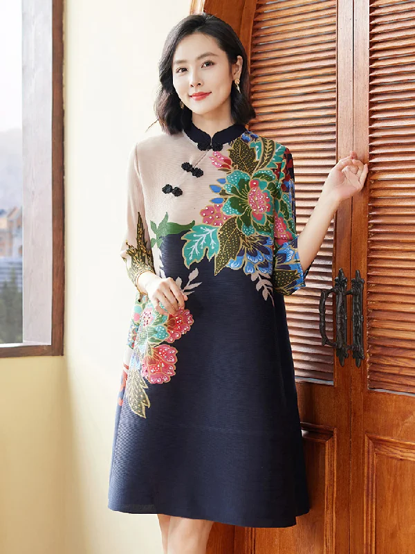 Plus Size Batik Floral Pleats Cheongsam